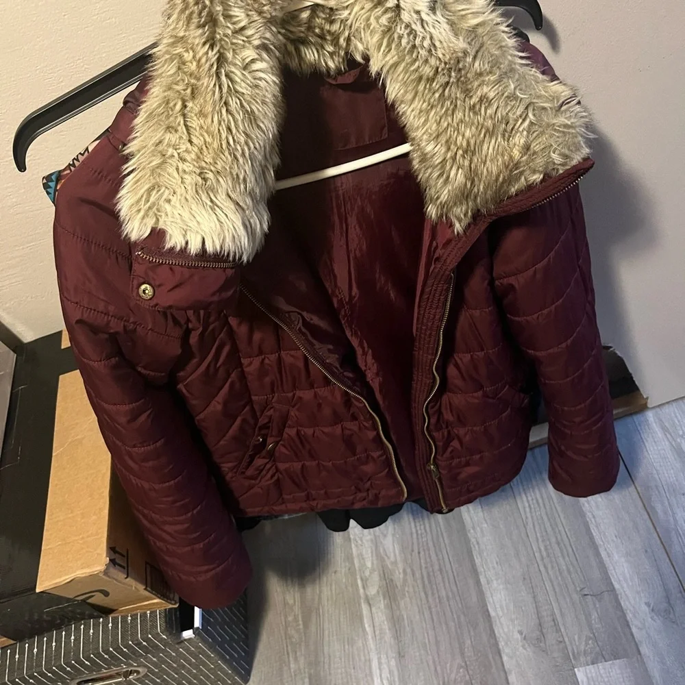 Aeropostale Women's Burgundy Jacket with Faux Fur Collar - Picture 2 of 4